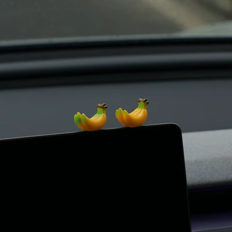 Ornement de voiture mini singe kawaii avec banane, décoration mignonne de dessin animé pour tableau 