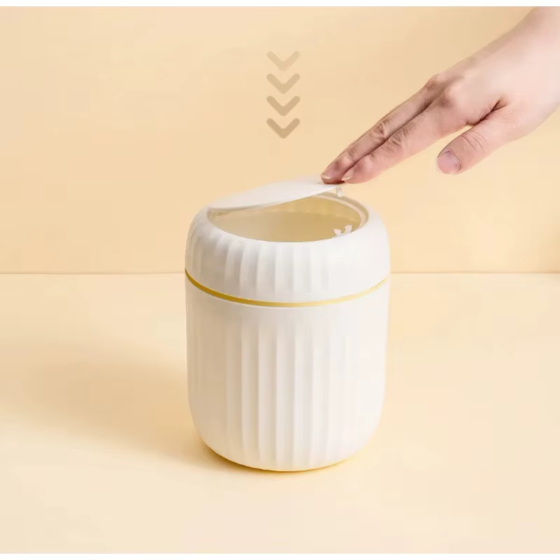 Mini poubelle de bureau avec couvercle, poubelle en plastique durable pour le bureau, la chambre à coucher, le rangement à domicile
