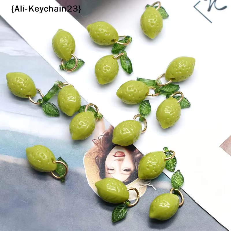 Nouvelles breloques en acrylique en forme de citron, 10 pièces, pour bijoux DIY, petites breloques citron faites à la main, accessoires de bijouterie DIY
