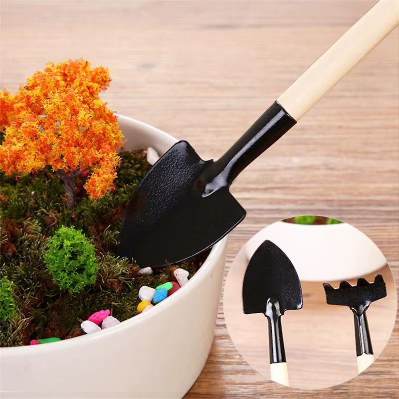 Ensemble d'outils de jardinage de trois pièces, mini outils de jardin, pelle multifonctionnelle, herse, plante domestique, pelle à sol enrichie