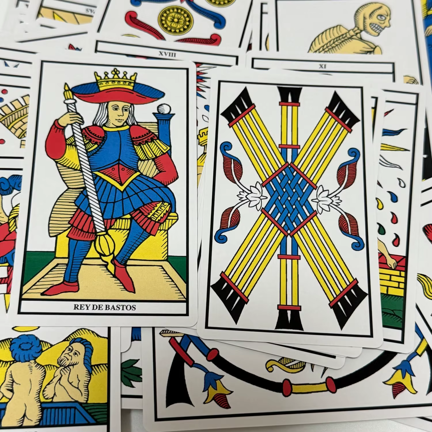 Le Tarot de Marseille, édition espagnole, jeu de cartes de tarot, 78 cartes, basé sur le système de Marseille