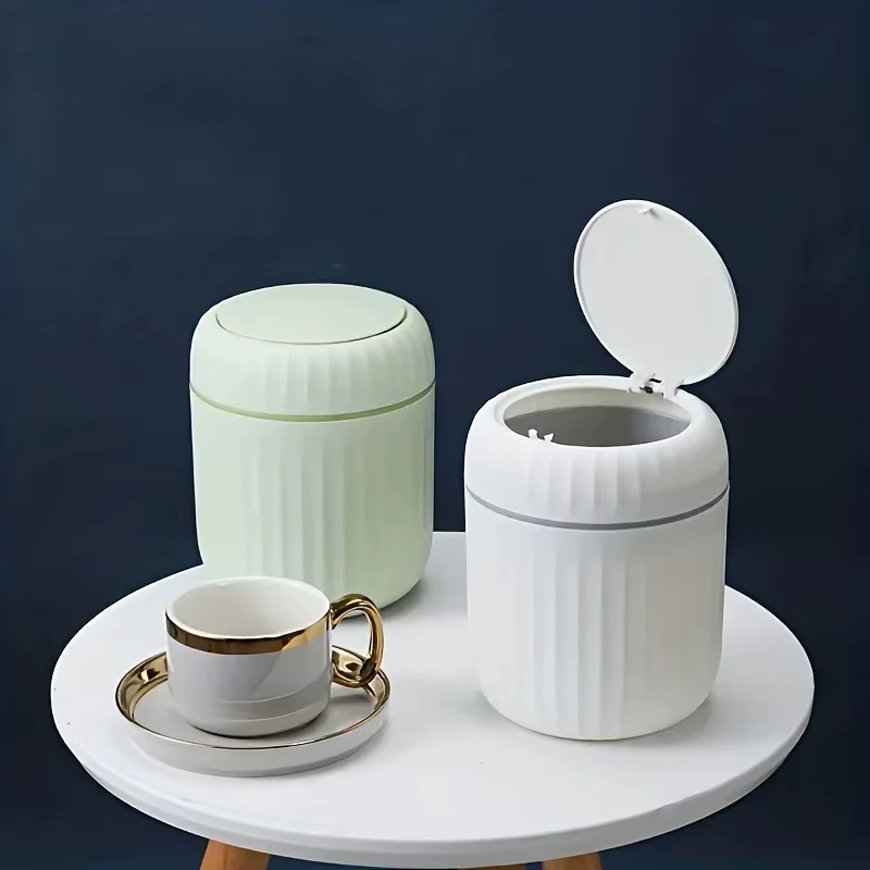 Mini poubelle de bureau avec couvercle, poubelle en plastique durable pour le bureau, la chambre à coucher, le rangement à domicile