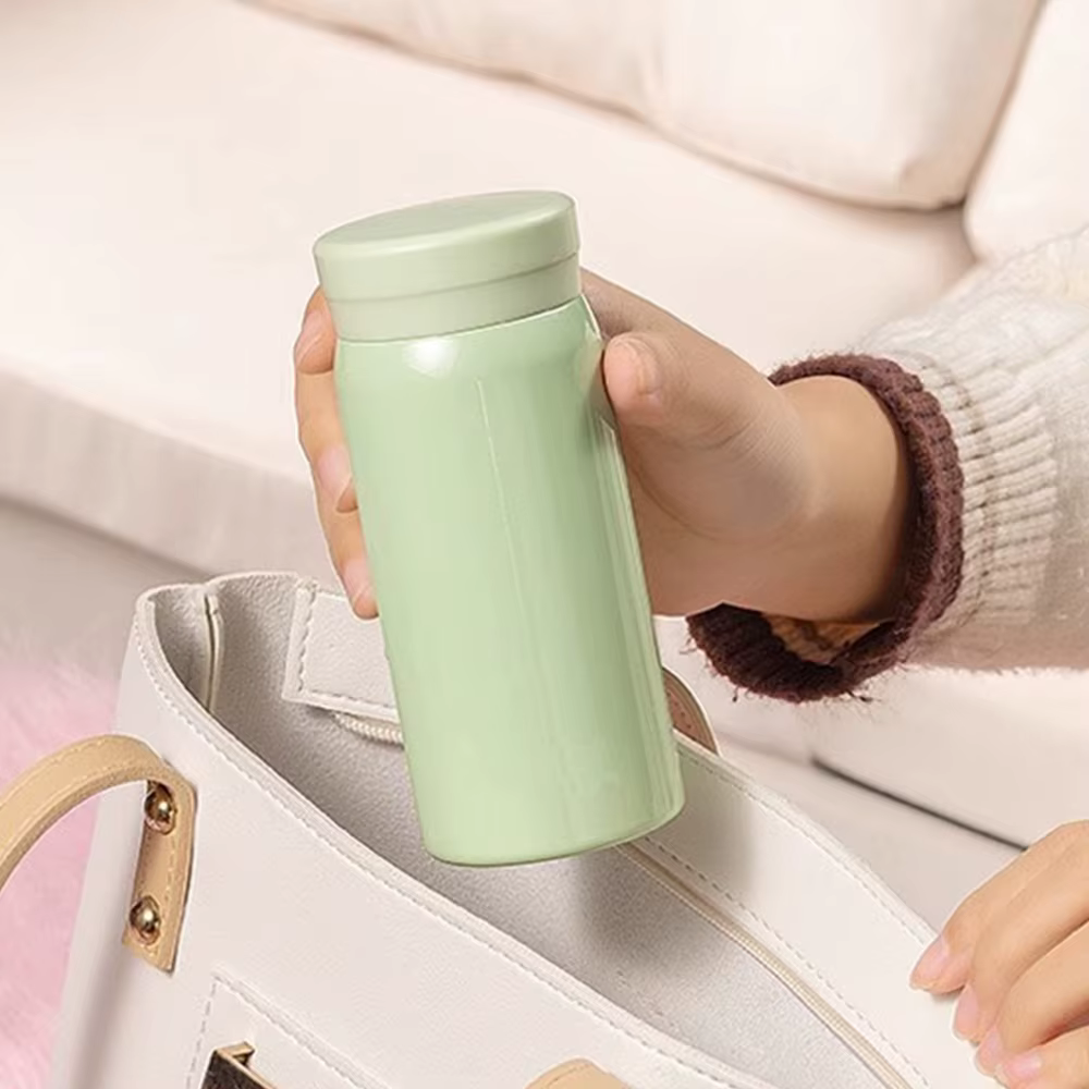 Thermos miniature de 280 ml. Petit et portable. Convient pour le travail, les études et le fitness. Bande anti-fuite. Antidérapant en bas