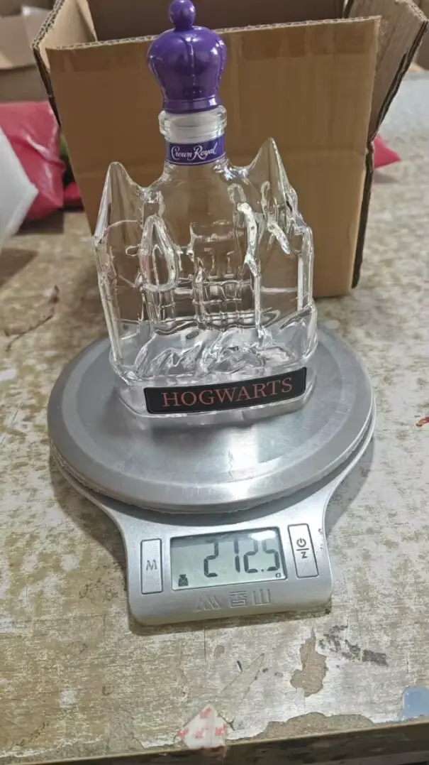 Carafe à whisky Château Médiéval, Carafe à vin en verre avec couronne en relief 3D, Articles de bar 