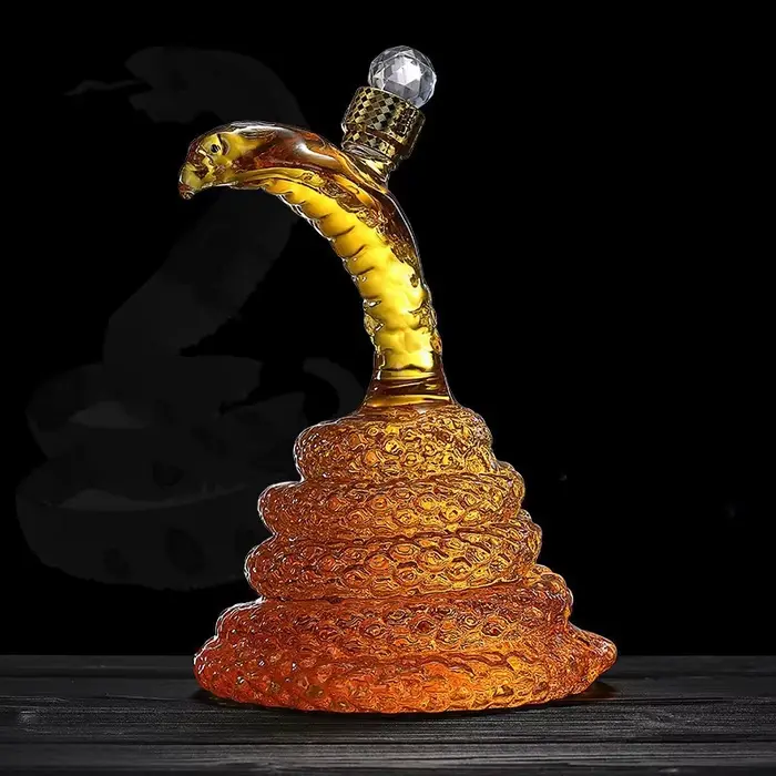 Décanteur de bouteille de vin en serpentin en verre
