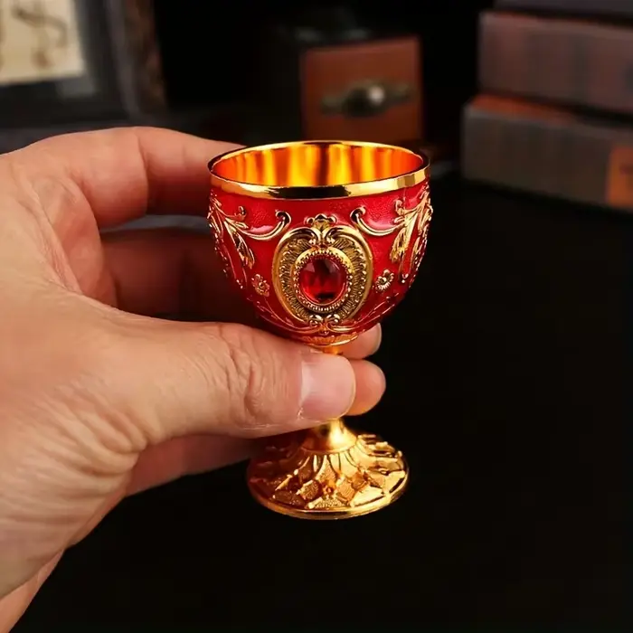 Verre à vin en métal gravé à la main
