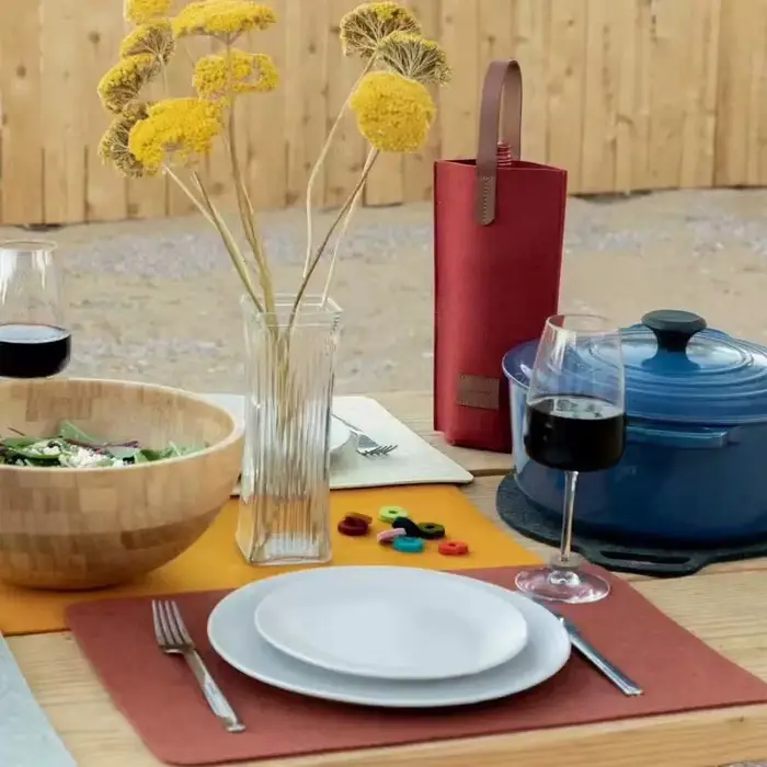 Sac à vin en feutre pour les amateurs de vin