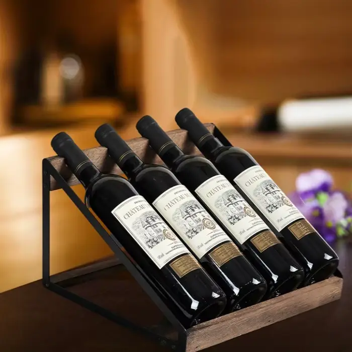 Casier à vin trapézoïdal-présentoir incliné à 4 bouteilles