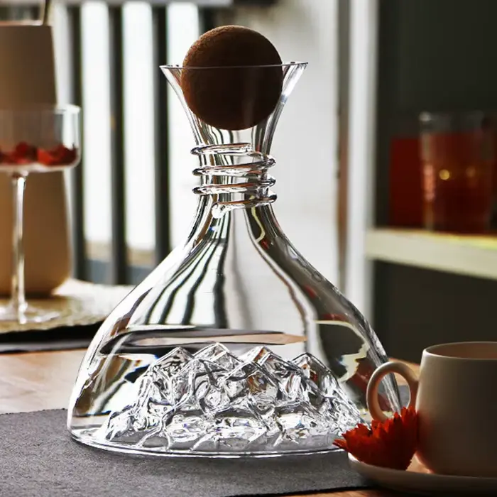 Carafe à Vin Rouge en Verre Clip