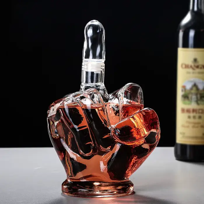 Décanteur à whisky en français ou scotch bourbon