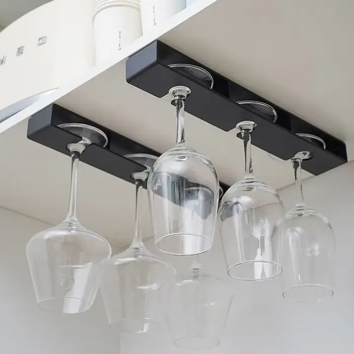 Support à verres à vin suspendu sans perçage