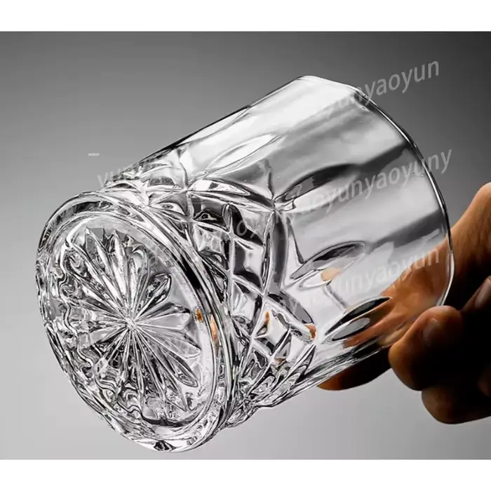 Ensemble de verres à vin en cristal de haute qualité avec carafe et couvercle