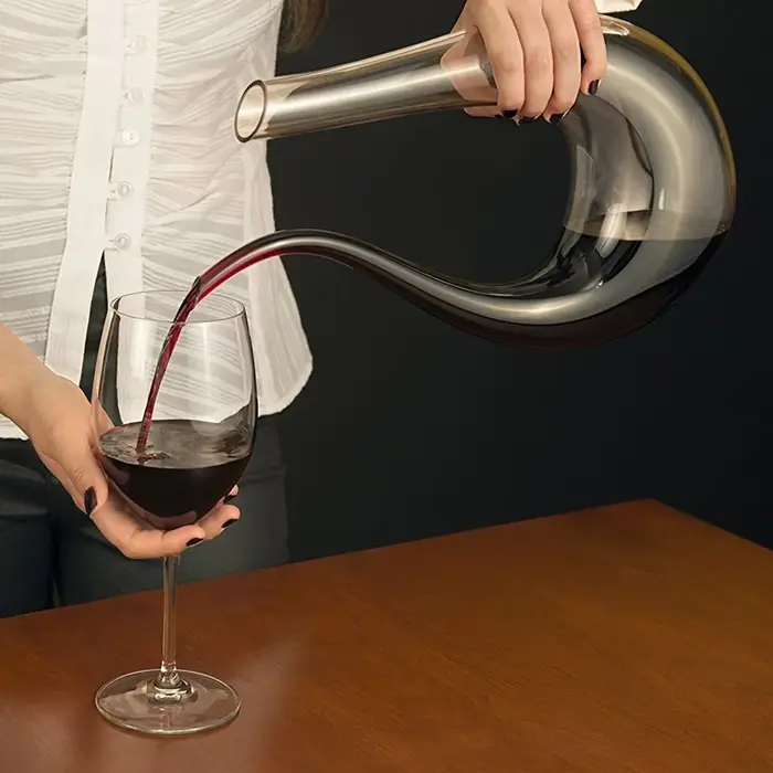 Décanteur de bouteille de vin en forme de U