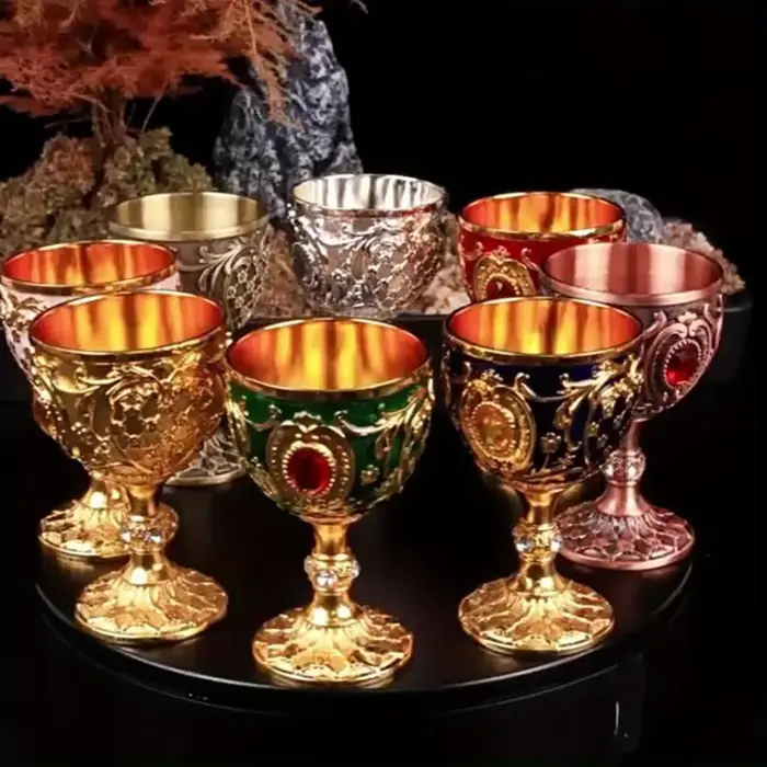 Verre à vin en métal gravé à la main