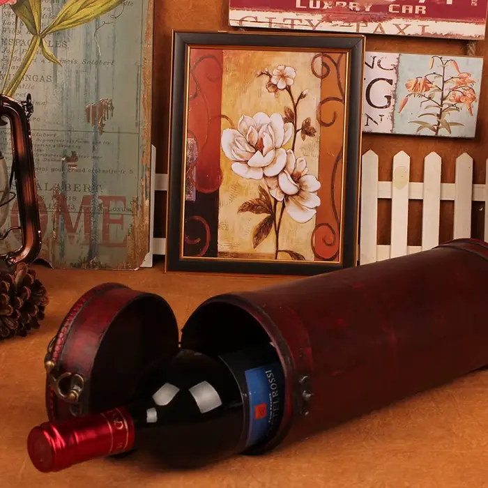 Boîte à vin rouge simple archaïste vintage