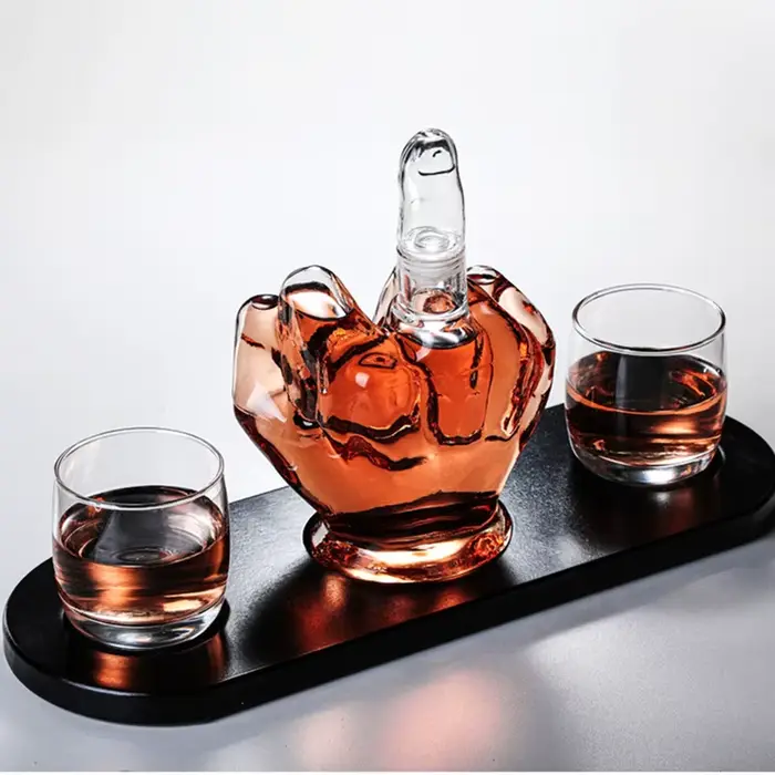 Décanteur à whisky en français ou scotch bourbon